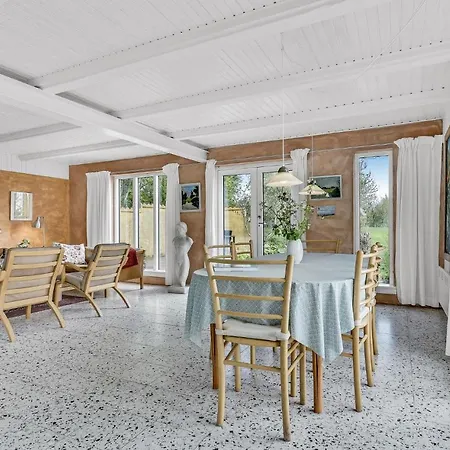 2 Bedroom Amazing In Rudkobing * Illebølle